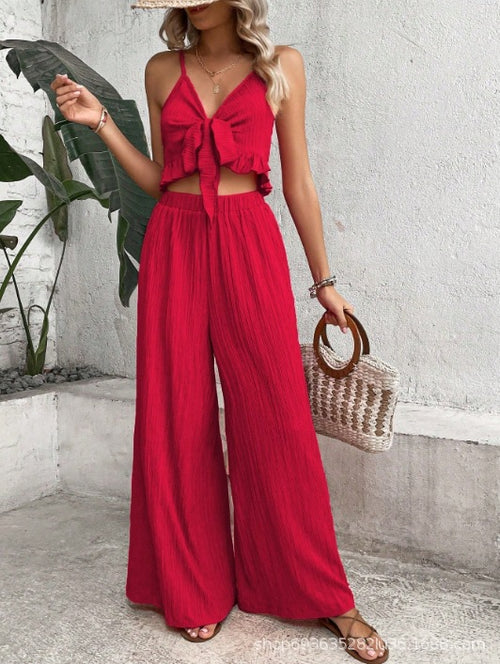 Elegant and fashionable women's suit