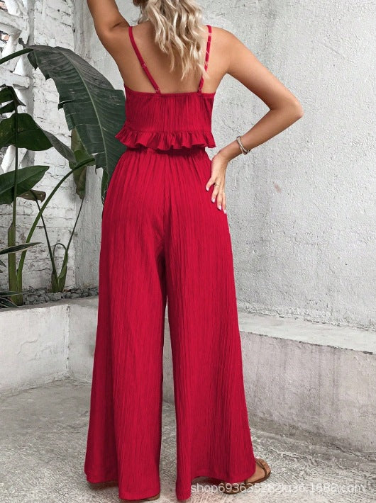 Elegant and fashionable women's suit